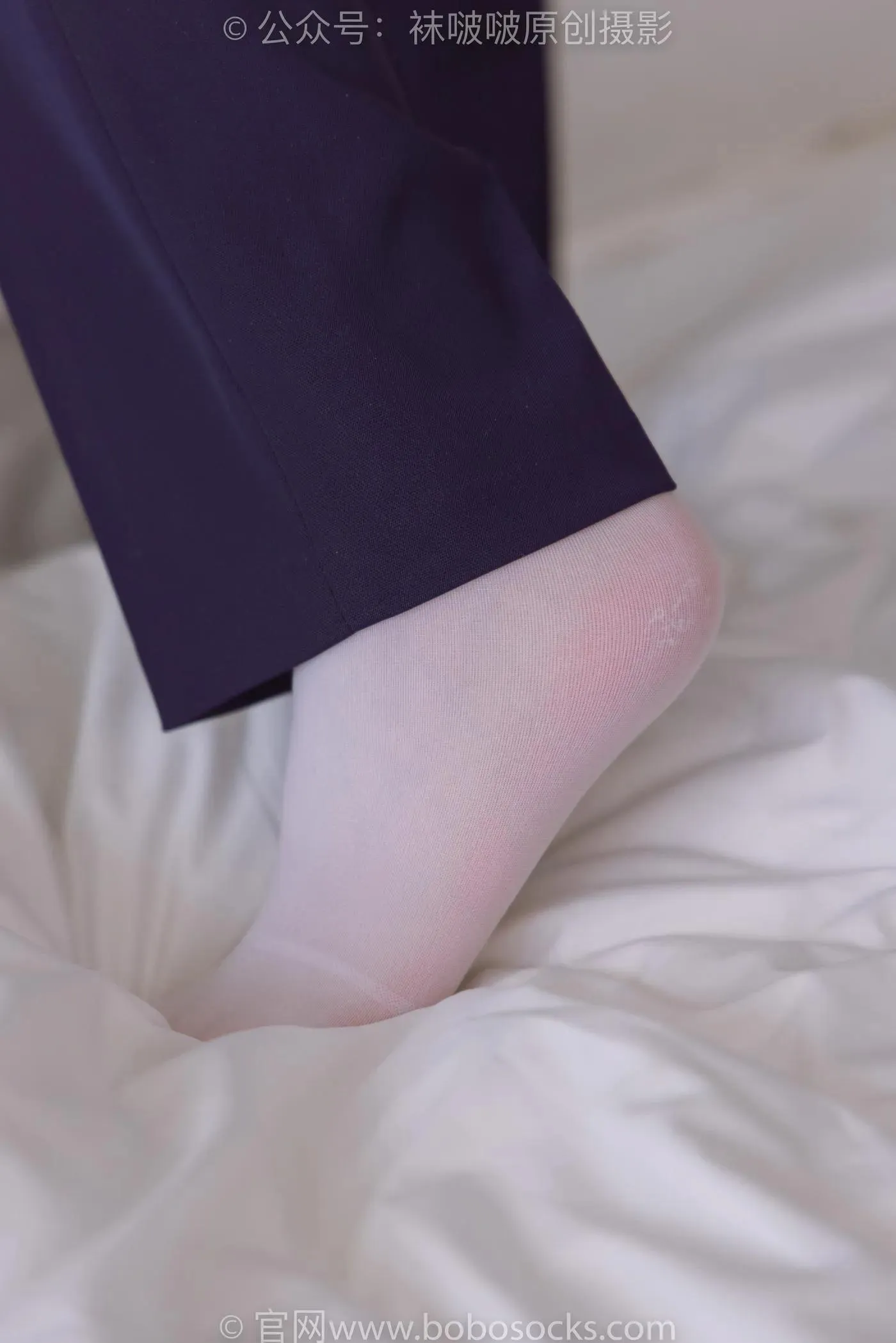 [BoBoSocks袜啵啵]NO.178 小甜豆-高跟鞋、厚白丝、ol风裤里丝 [140P]插图1